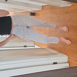 Hollister Blue and White Floral Pants